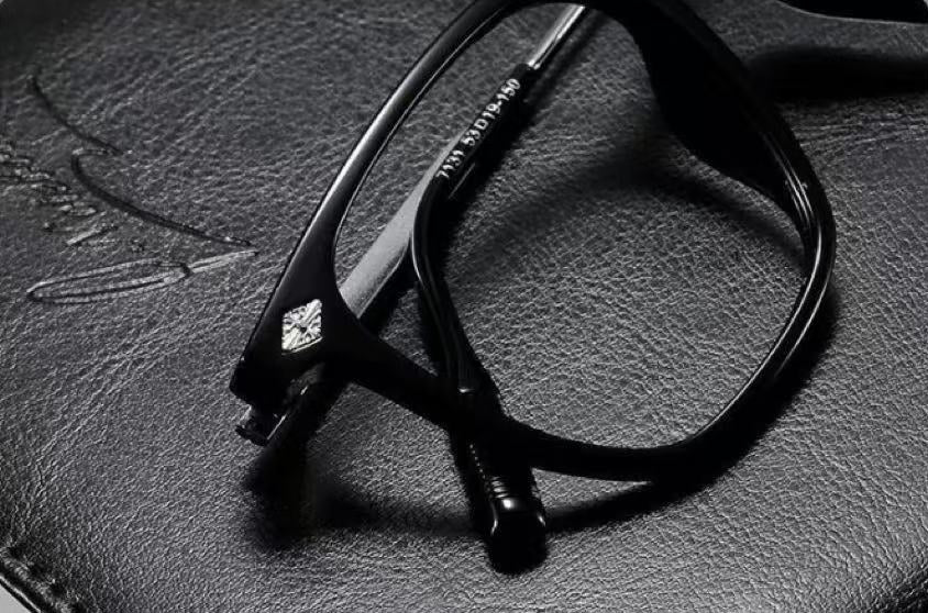 Lyrasses 2.0 FACET Series Photochromic Glasses Available in Black Gold/ Black Silver/ White/ Brown