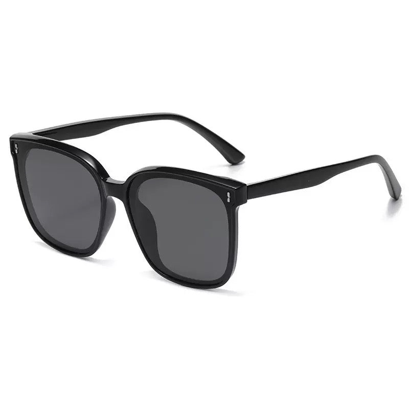 Lyrasses Luna Square Sunglasses