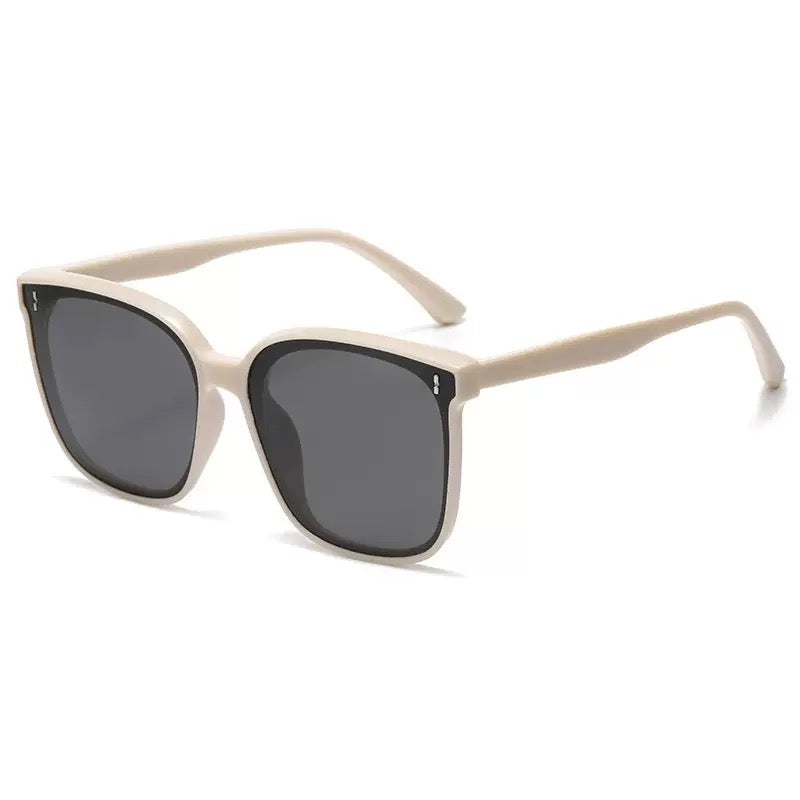 Lyrasses Luna Square Sunglasses
